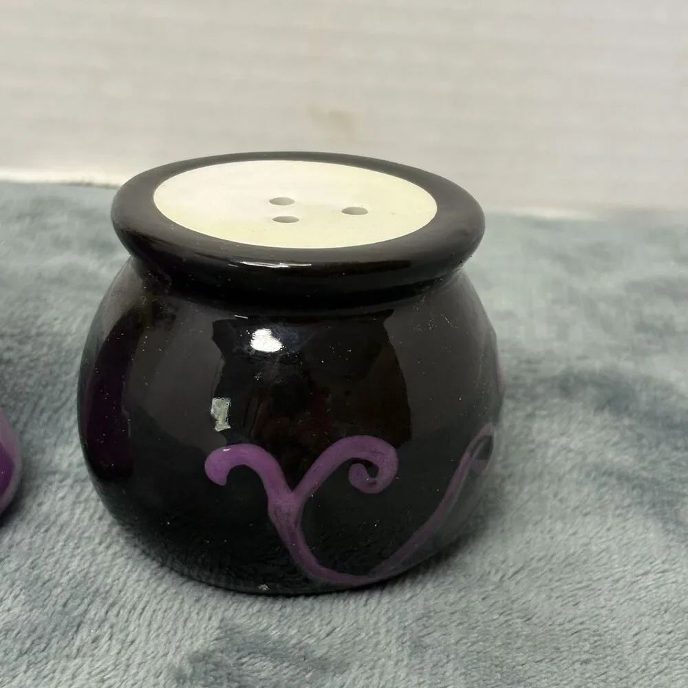 Ceramic Halloween Salt & Pepper Shaker Set Party Table Decor Cauldron Witch
